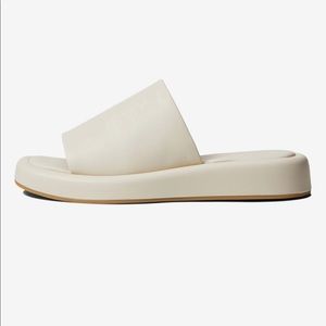 DOLCE VITA ROSCOE SLIDE